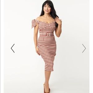 Unique Vintage black and white gingham wiggle dress with belt